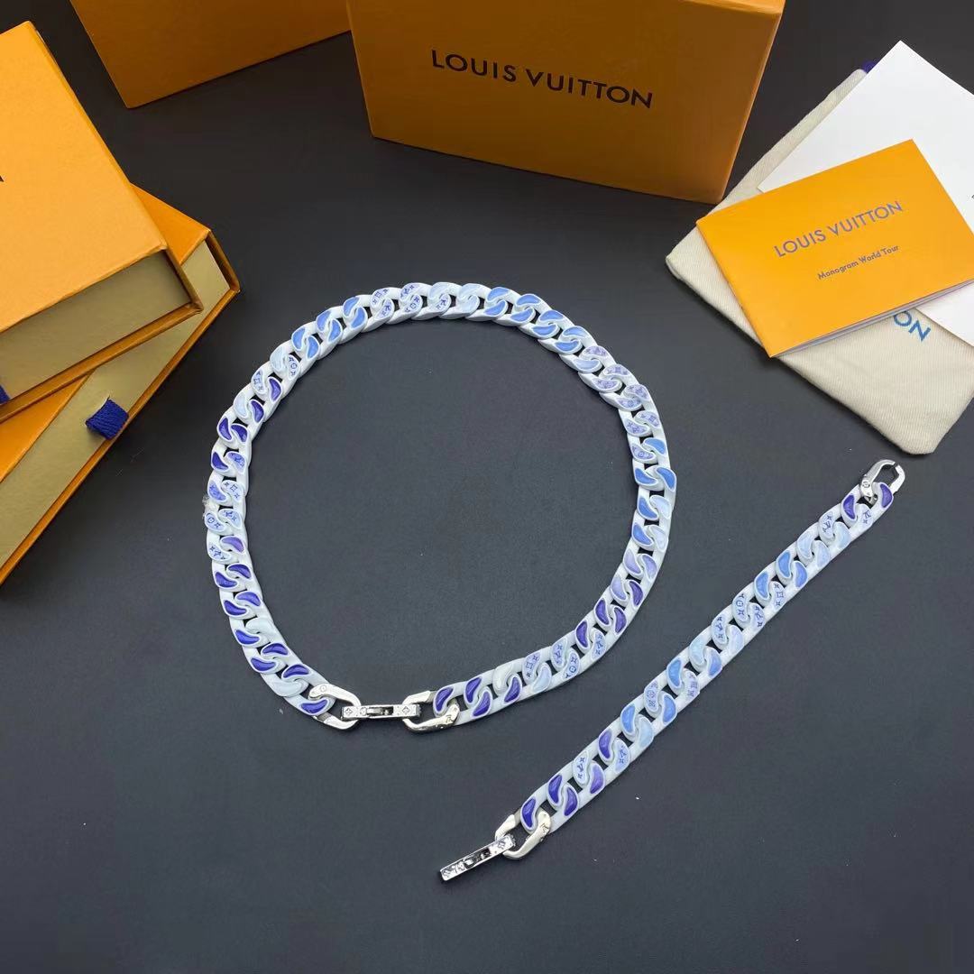 138 RMB / 208 RMB Necklace