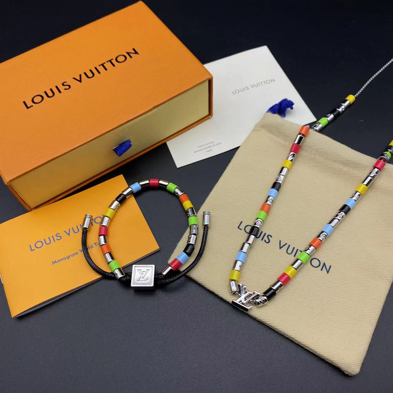 135 RMB Bracelet / 168 RMB Necklace