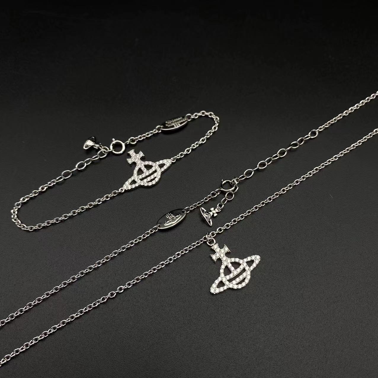 Bracelet 185 RMB Necklace 215 RMB S925