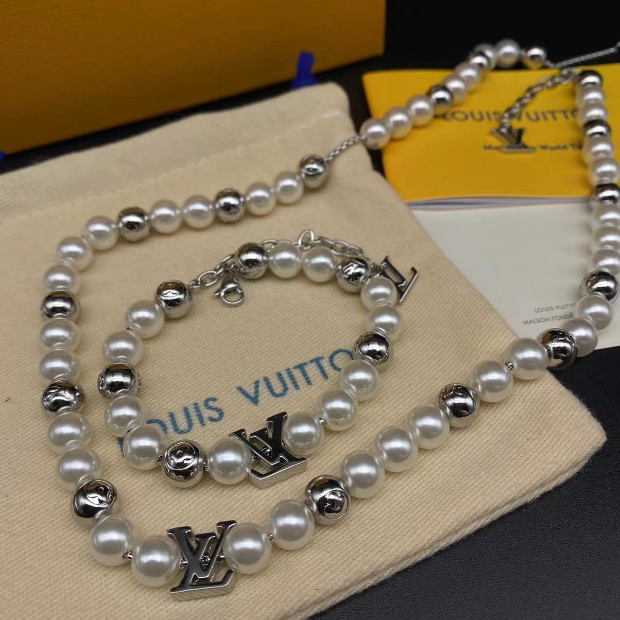 128 RMB BRACELET/ 148 RMB NECKLACE