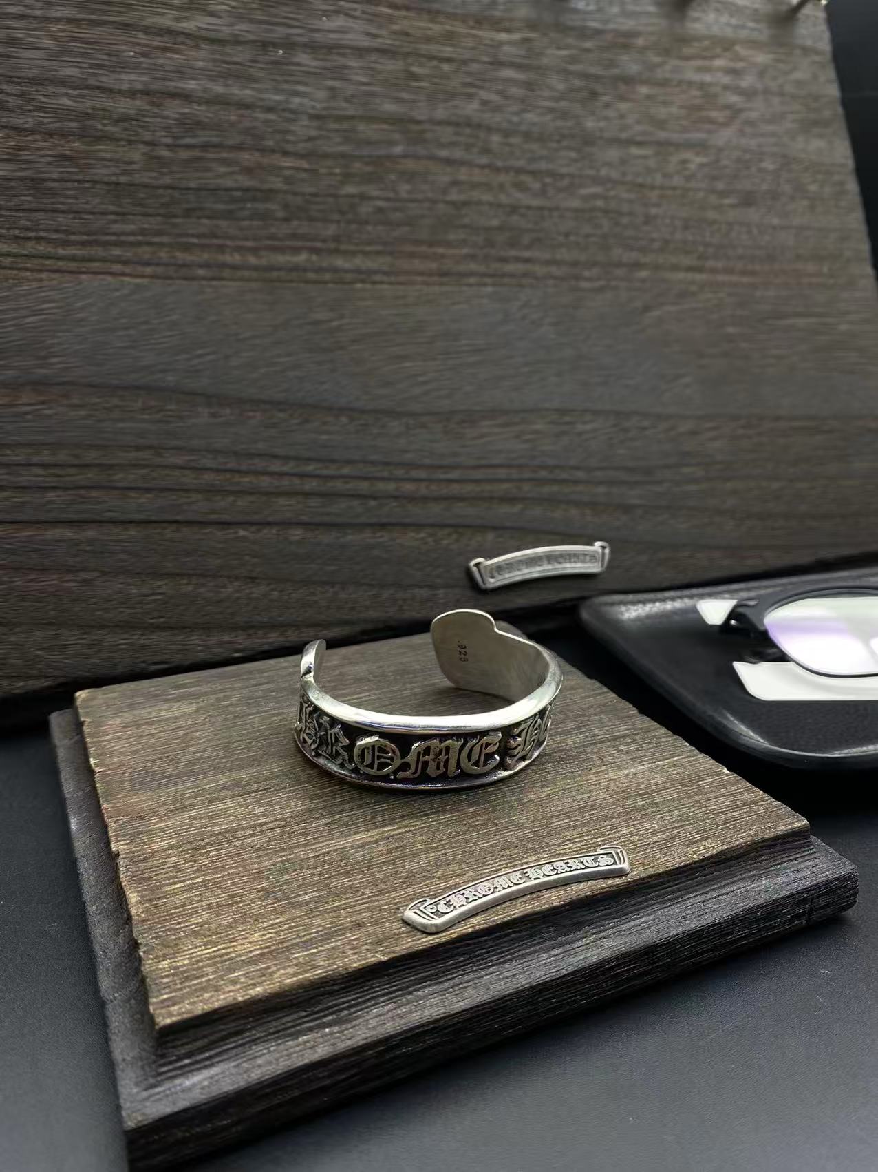 2380 RMB